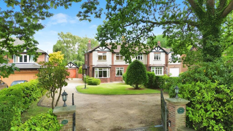  162 Holmes Chapel Road, Somerford (Credit: Stephenson Browne)