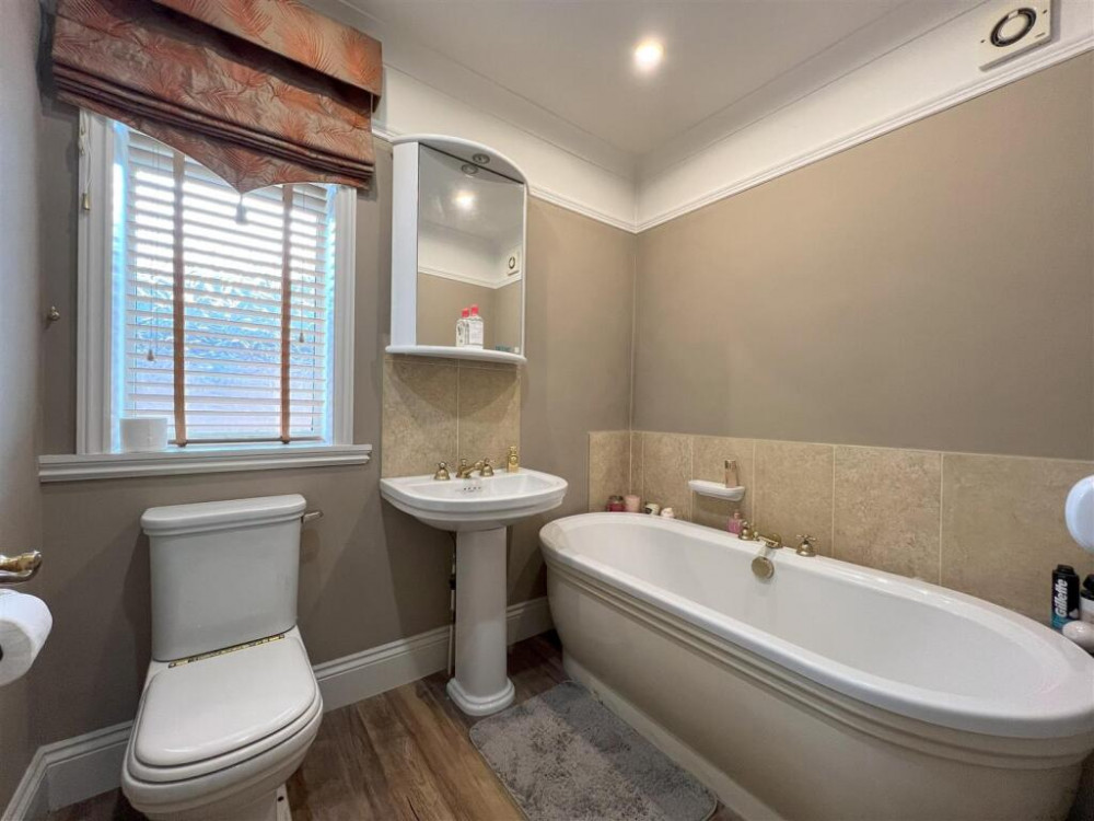 Bathroom (Credit: Stephenson Browne)