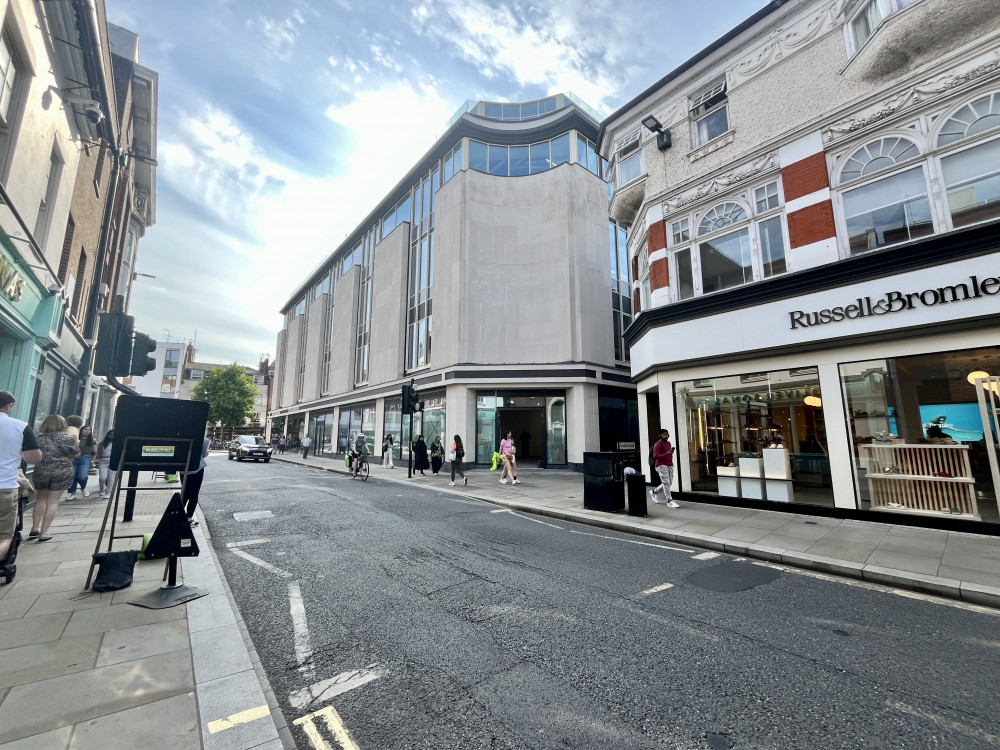 Lindt plans signage for 80 George Street as it moves into the landmark Richmond building (credit: Cesar Medina).