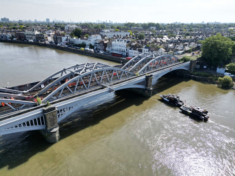 Train services between Kew Bridge and Barnes will be suspended from 23 to 29 August for essential works on Barnes Bridge (credit: Network Rail).