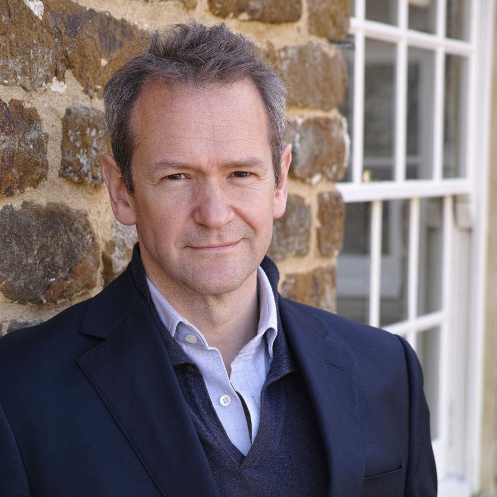 Meet Alexander Armstrong! Meet Alexander Armstrong!