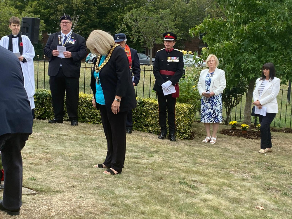 Cllr Sue Shinnick laid a wreath.