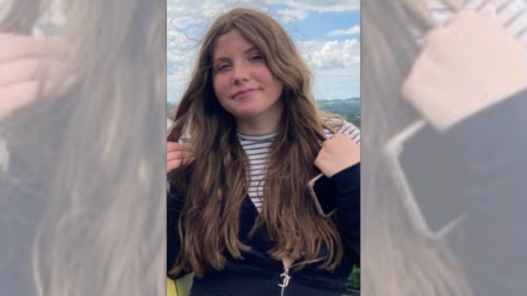 Police are appealing for information from the public to help find Freya, a 14-year-old who was last seen on Didsbury Road on Sunday 17 August (Image via GMP)