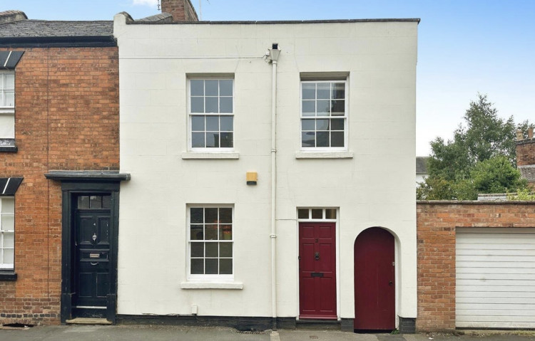 This week we have looked at a three-bedroom home on Lower Leam Street, currently available for £450,000