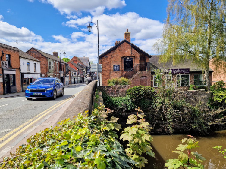 On Sunday 17 August, Cheshire Police received reports of a collision on Welsh Row (Nub News).