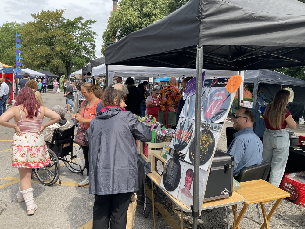 There is lots going on in and around Stockport this weekend, including live comedy, an artisan market, a summer social, and more (Image - Nub News)