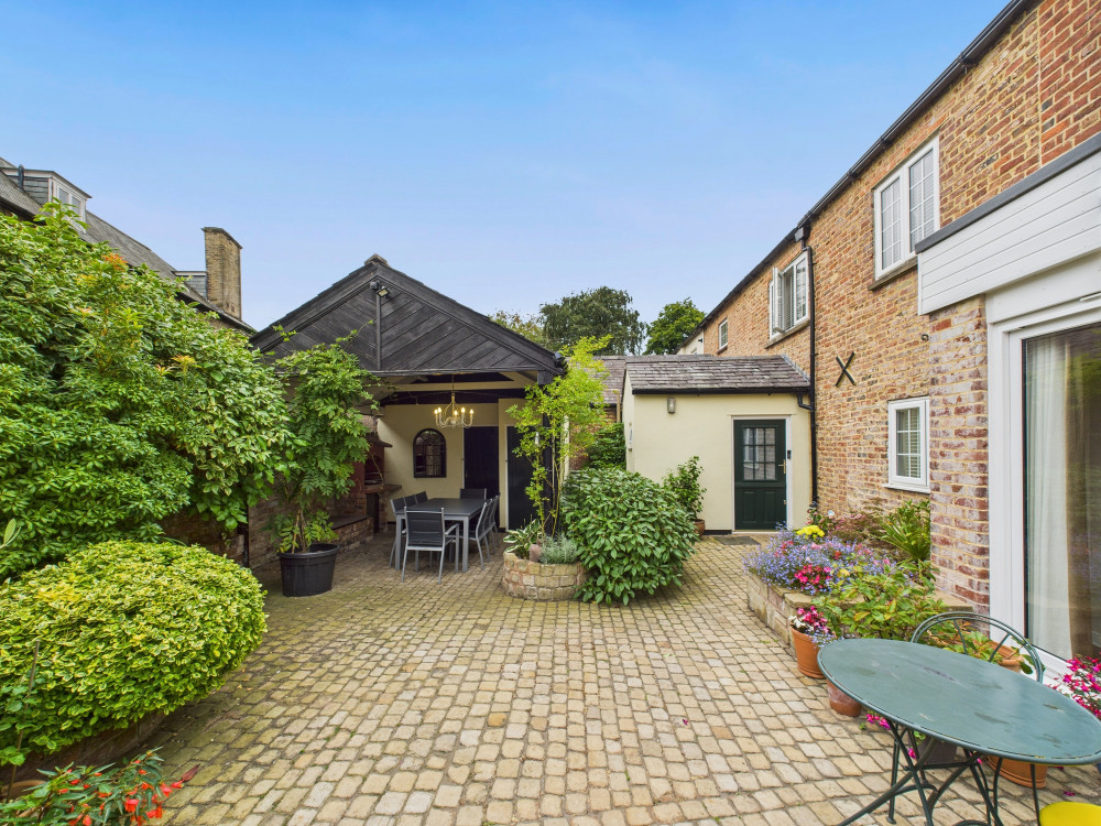 Lyme Green Mews, Robin Lane, Sutton (Credit: Bespoke by Northwood) Lyme Green Mews, Robin Lane, Sutton (Credit: Bespoke by Northwood)
