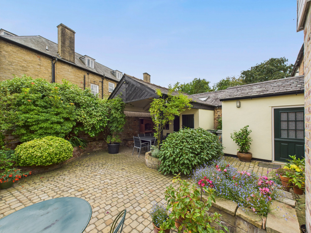 Courtyard (Credit: Bespoke by Northwood) Courtyard (Credit: Bespoke by Northwood)