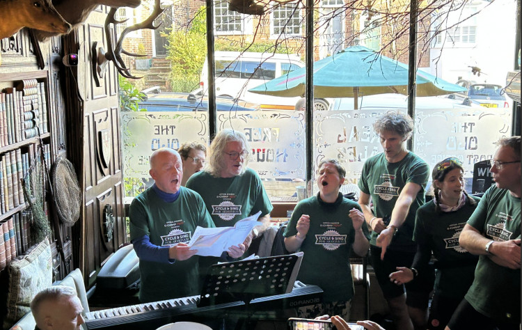 mes May and Oz Clarke will host pop-up performances across Warwickshire for a Charity Bike Challenge from 10 to 12 September (image via 