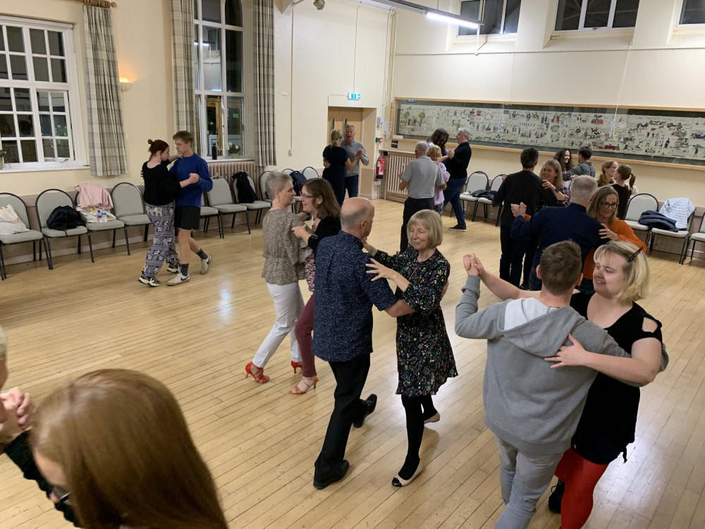 Beginners Ballroom & Latin dance classes Beginners Ballroom & Latin dance classes
