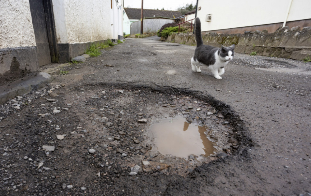 Warwickshire County Council unveils plans to reduce potholes and improve roads in 2026 (image via SWNS) Warwickshire County Council unveils plans to reduce potholes and improve roads in 2026 (image via SWNS)