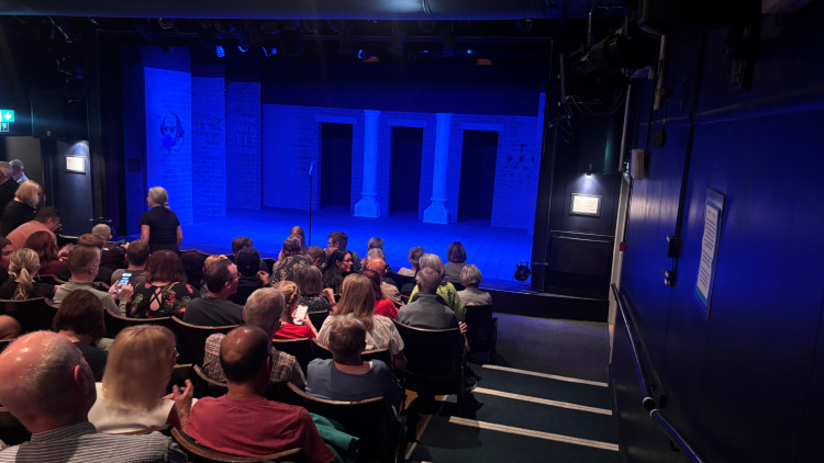 It was a near sell-out audience for the Talisman Theatre's comedy night on Sunday (image by Nub News)