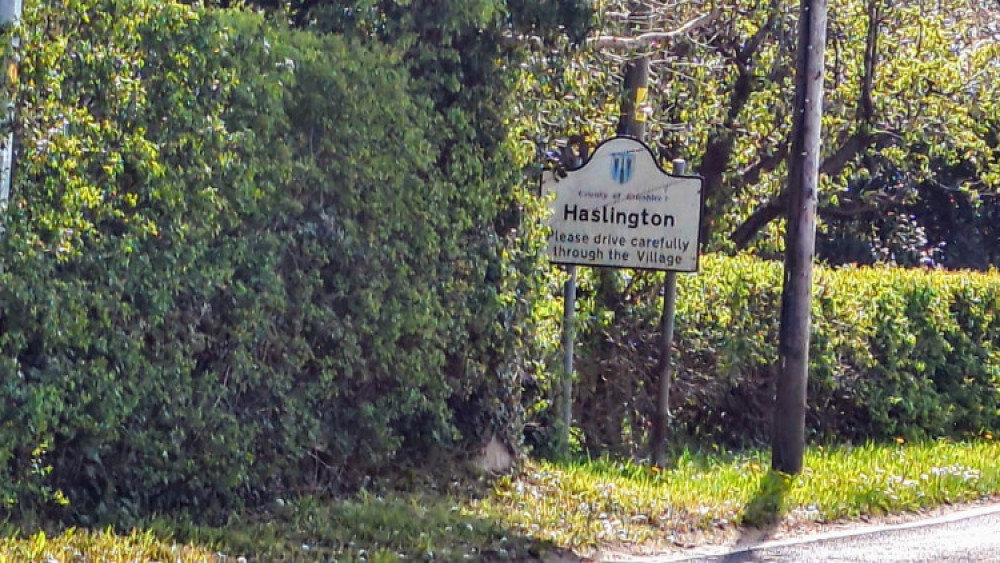 87.5 per cent of residents said they experienced regular connectivity issues in Haslington and 96 per cent were supportive of a new mast being constructed in the area (Nub News). 87.5 per cent of residents said they experienced regular connectivity issues in Haslington and 96 per cent were supportive of a new mast being constructed in the area (Nub News).