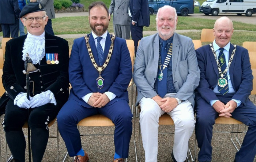 Rutland mayor accuses neighbouring mayor of looking like Ramesses IV in his mayoral chains (Photo: Martin Brookes via LDRS)