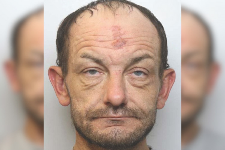 Lee Hampson is wanted in connection with a burglary (Credit: Cheshire Police)