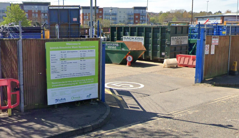 The entrance to the existing Portman’s Walk Household Waste Recycling Centre.