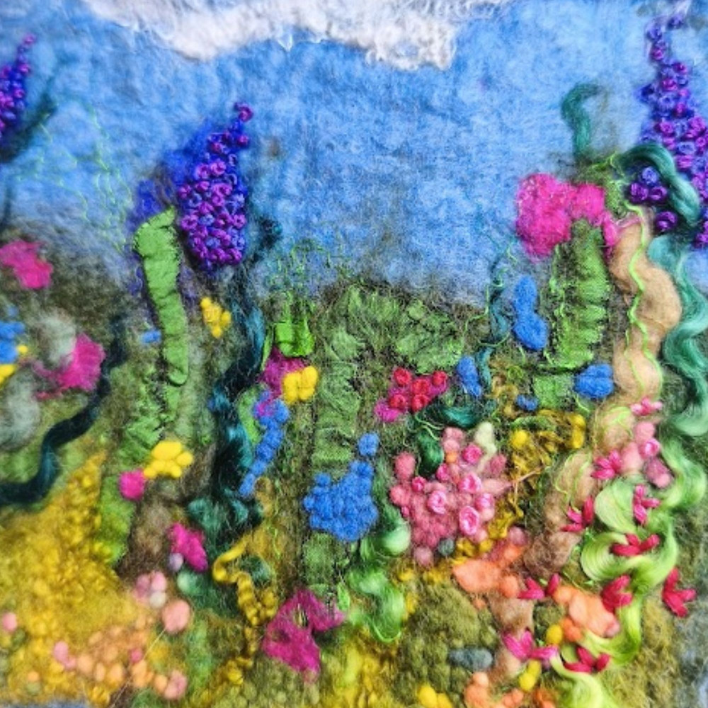  Wet felting & embroidery - The Last Blooms of Summer - Ditzy Rose 