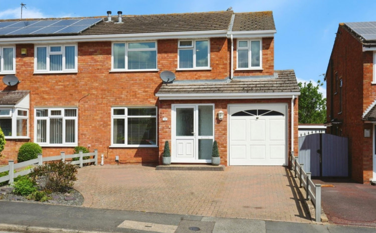 This week we have looked at a four-bedroom home on Morris Drive in Whitnash, Leamington Spa