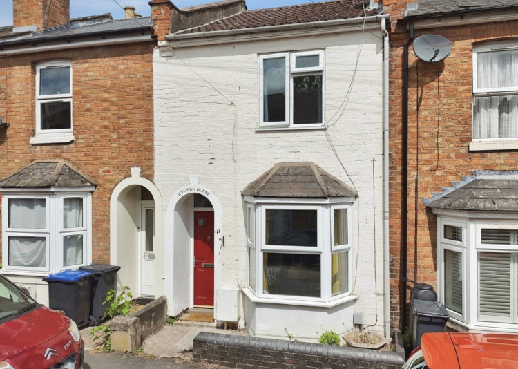 This week we have looked at a two-bedroom home on St. Georges Road, currently available for £265,000