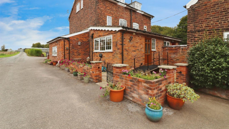 This charming house is unfurnished and presents a unique opportunity for those seeking the serenity of countryside living.  (Image - Stephenson Browne Sandbach) 