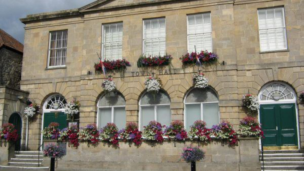 Glastonbury faces dual elections due to Councillor Cottle’s death.