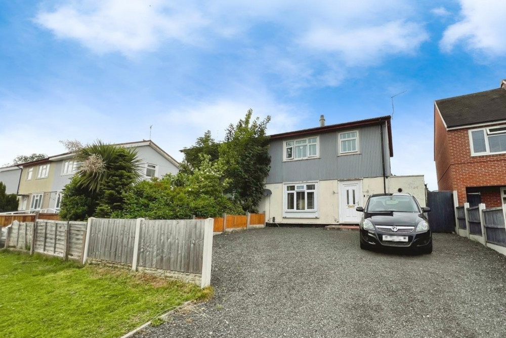 This week we are featuring a three-bedroom family home in Newcastle-under-Lyme on the market for £154,950. 