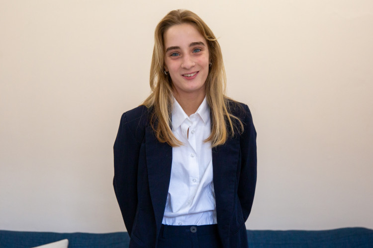 Isabel M, a St Benedict’s student undergoing cancer treatment, is spearheading the school’s bursary fund campaign at the Ealing Half Marathon (credit: St Benedict’s School).
