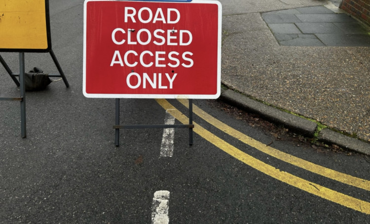 There has been a gas escape and loss of pressure in the footway and carriageway of High Street, inHampton Wick (Credit: Tilly O’Brien)