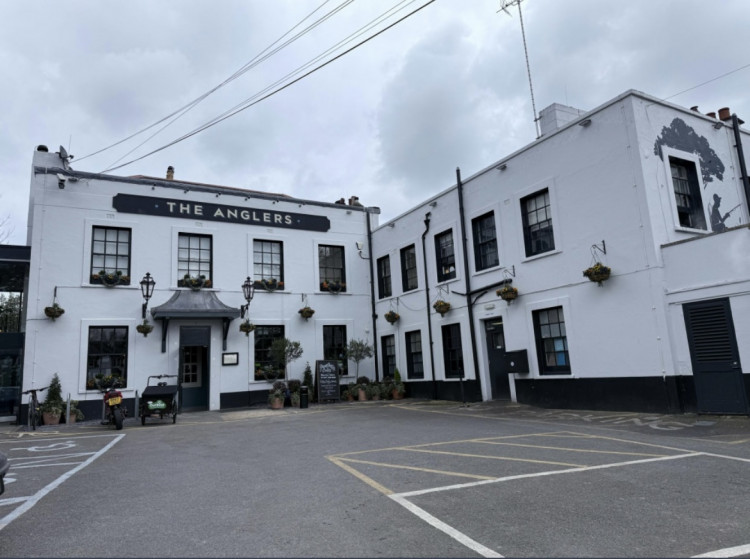 The Anglers is located at Teddington Lock (Credit: Nub News)