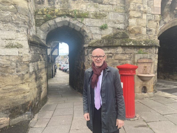 Matt Western, Labour MP for Warwick and Leamington, has condemned Warwickshire County Council’s decision to remove the Ukrainian flag from outside Shire Hall (image via Matt Western office)