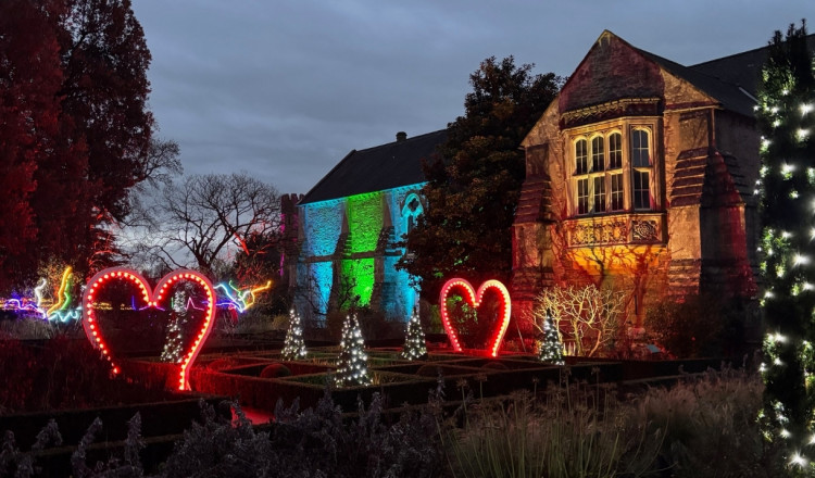 ‘Sparkle’ Christmas Illuminations at The Bishop’s Palace ‘Sparkle’ Christmas Illuminations at The Bishop’s Palace