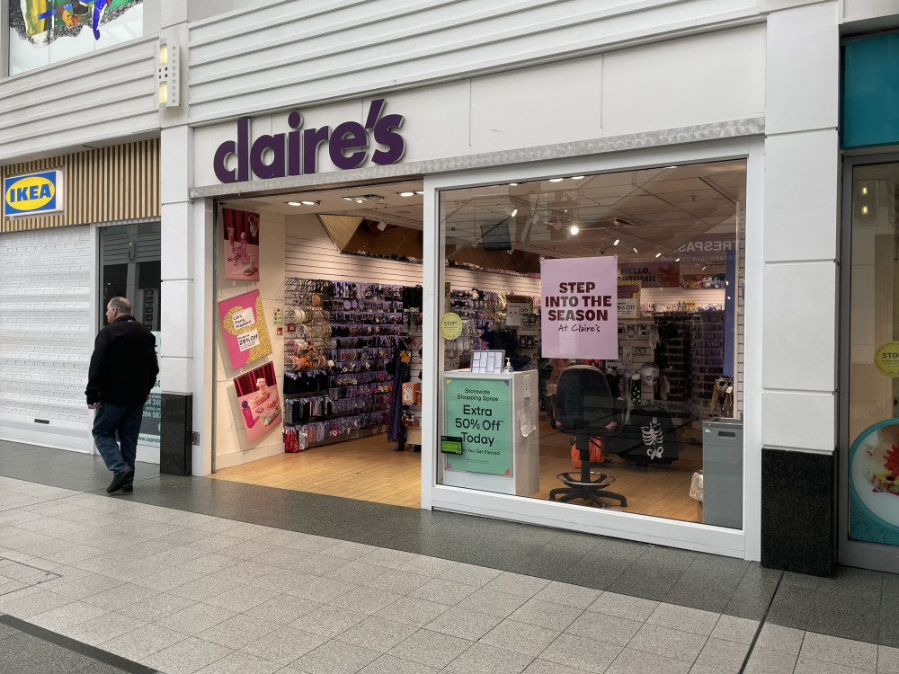 Claire's in Stockport's Merseyway shopping centre has been saved from closure as the fashion accessory chain enters administration (Image - Nub News)