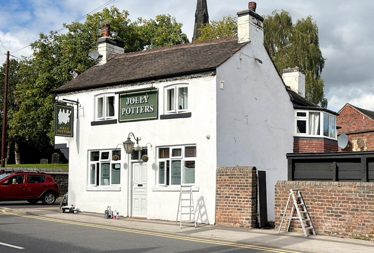  The Jolly Potters will be able to host music events in its beer garden despite residents' objections. (SWNS)