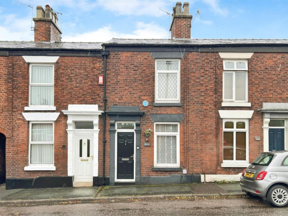 8 West End Cottages in Congleton (Credit: Stephenson Browne) 8 West End Cottages in Congleton (Credit: Stephenson Browne)