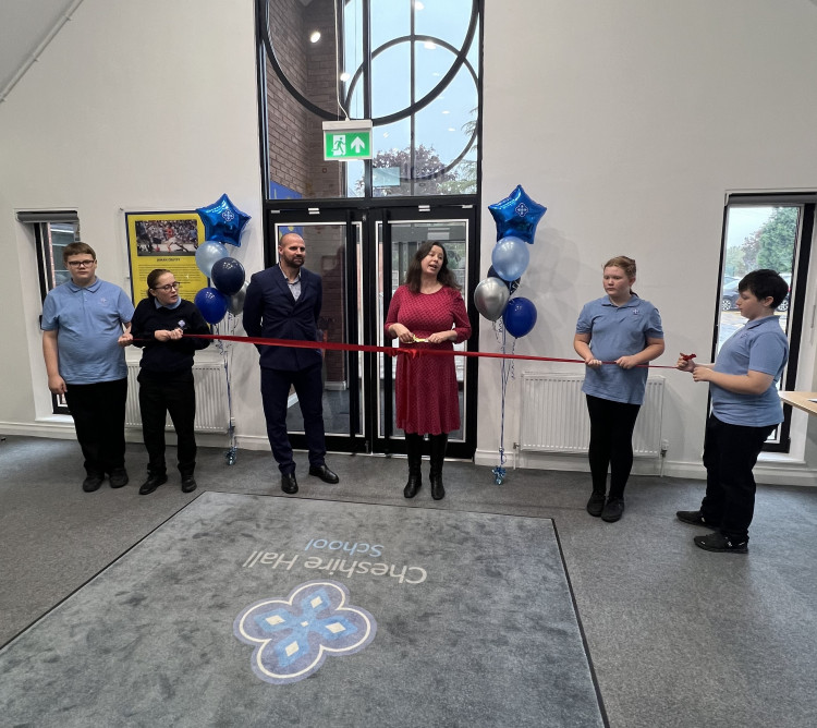 Sarah Russell MP officially opens Cheshire Hall School with pupils, parents and the team. (Photo: Cheshire Hall School)