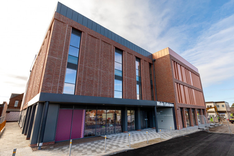The new entrance at Warwick Hospital is now open (image via Pulse Consult)