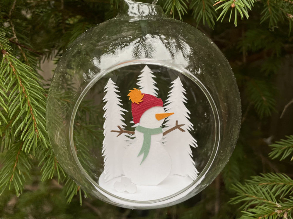 Papercut Baubles