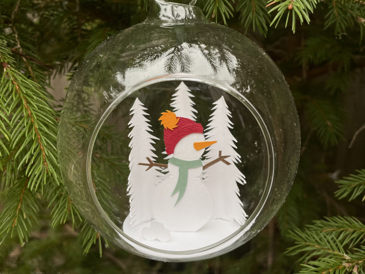 Papercut Baubles