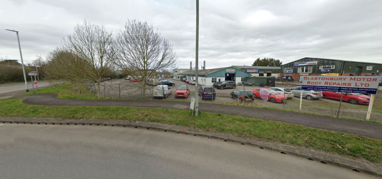 A disused garage in Glastonbury may be redeveloped into a drive-through, retail unit, and MOT centre.