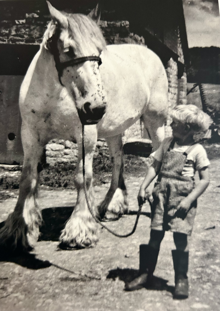 Illustrated talk: :Follow the Plough by Les Davies MBE FRGS Illustrated talk: :Follow the Plough by Les Davies MBE FRGS