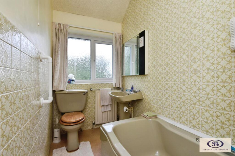 Family bathroom (Credit: Stephenson Browne) Family bathroom (Credit: Stephenson Browne)