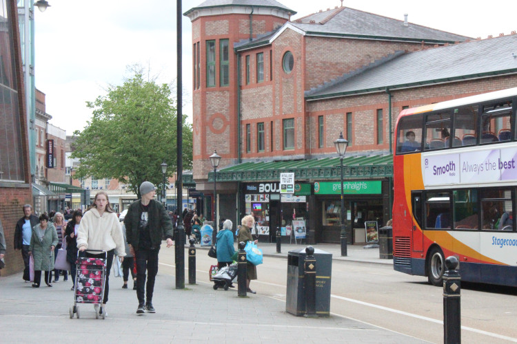 Here are five jobs available around Stockport as of 25 October - in sectors such as retail, hospitality, and more (Image - Nub News) Here are five jobs available around Stockport as of 25 October - in sectors such as retail, hospitality, and more (Image - Nub News)