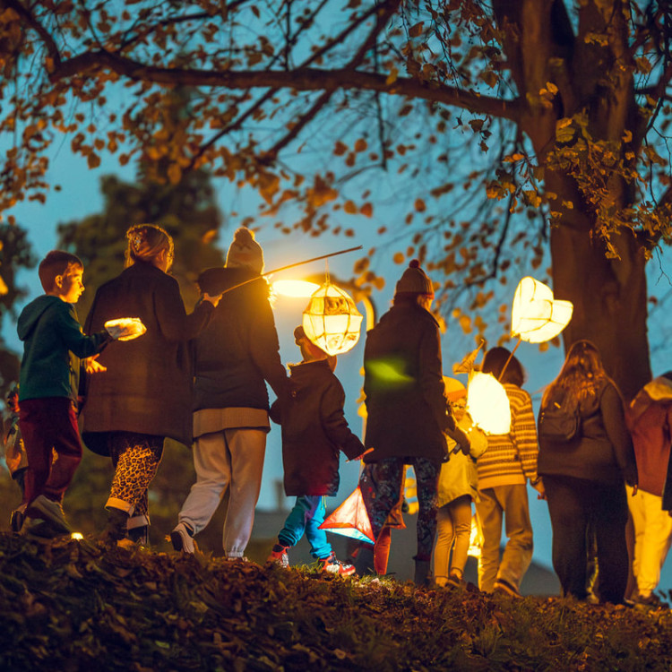Join the Magical Lantern Walk with Root-and-Branch-Out this November (Photo: Nick Caro Photography)