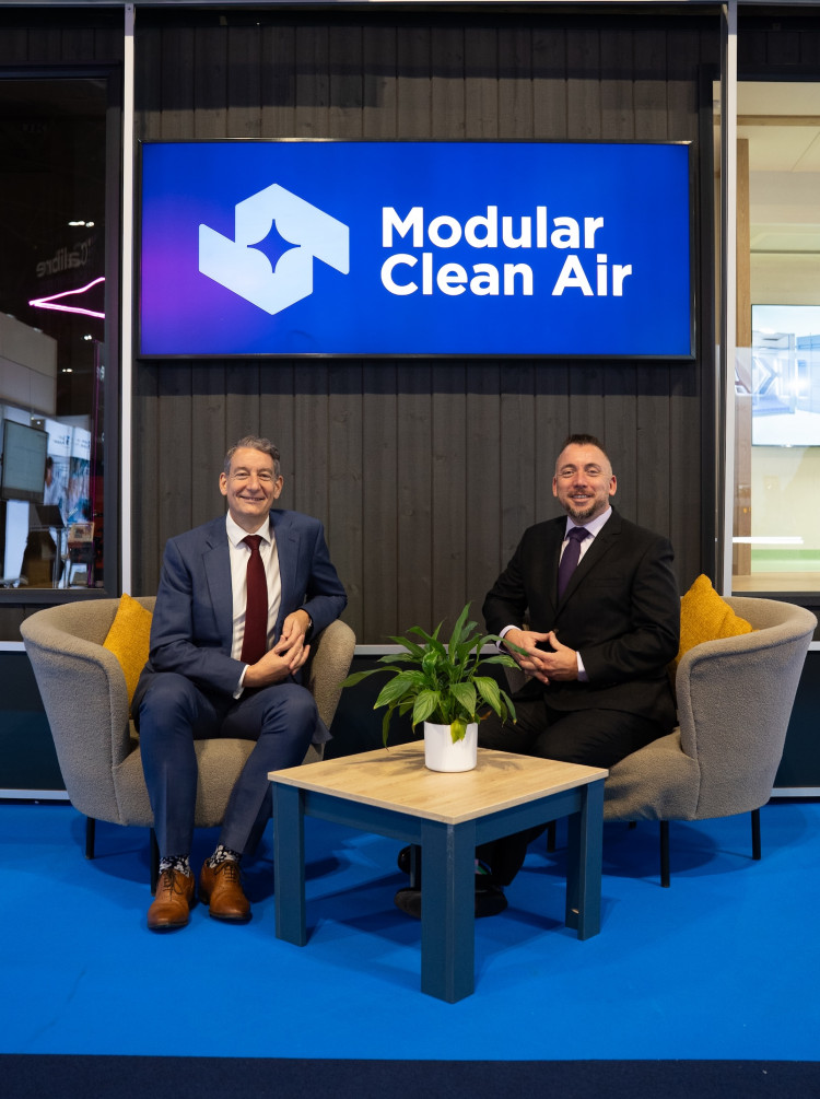 (l-r) Chris Blackwell-Frost and Phillip Godden, co-founders of Modular Clean Air at Lab Innovations.