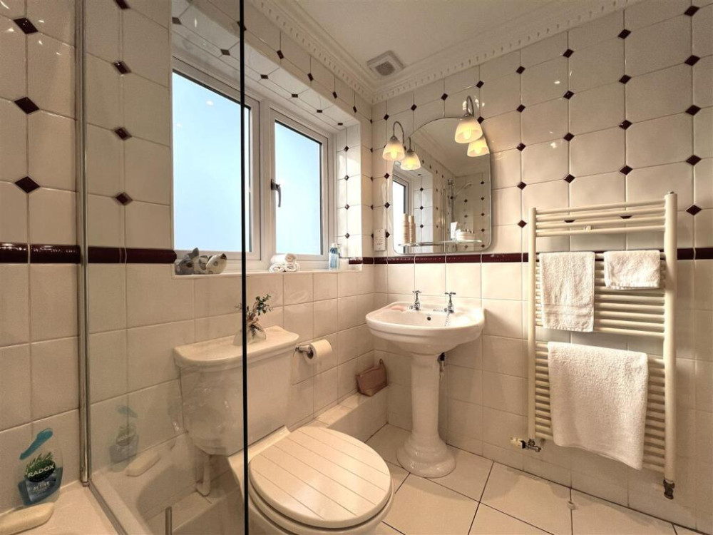 Family bathroom (Credit: Stephenson Browne) Family bathroom (Credit: Stephenson Browne)