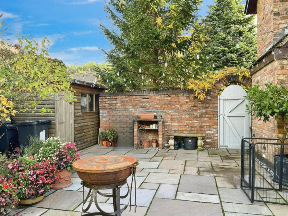 Patio (Credit: Stephenson Browne) Patio (Credit: Stephenson Browne)