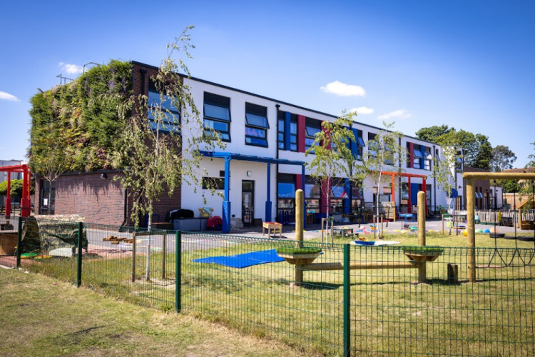 Collis Primary School is located in Collis School House, Fairfax Rd, Teddington TW11 9BS 