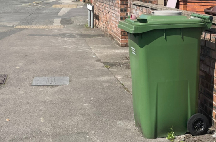 Firefighters were called to a fire in two wheelie bins in Sandbach yesterday (Sunday). (Photo: Nub News) 