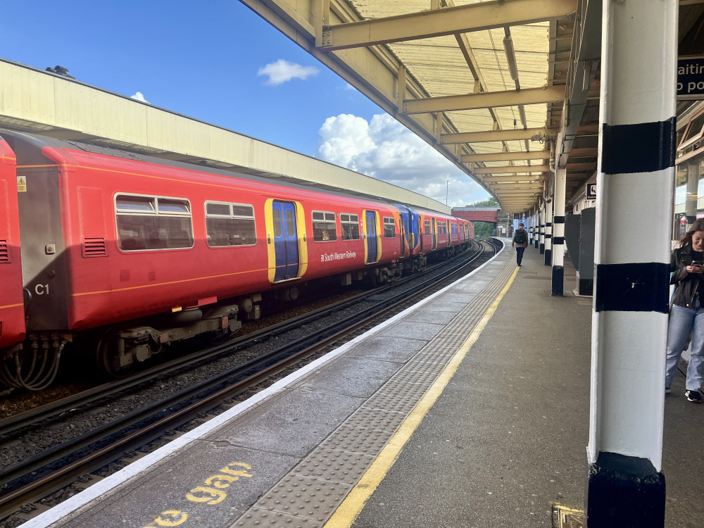 South Western Railway’s red Class 455 trains will make their final journey on 21 December before retirement (credit: Cesar Medina).