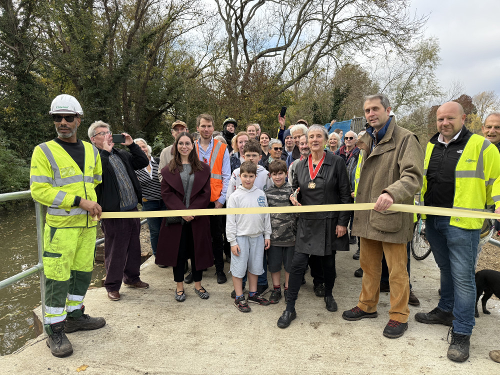 Residents celebrate the reopening of the Thames towpath between Richmond Lock and Kew Gardens after extensive riverbank restoration works (credit: Richmond Council).